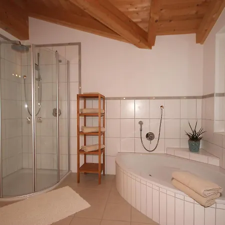 Casa de Férias Linnehan By Interhome Fügen